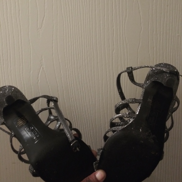 Shoes - Picture 5 of 5